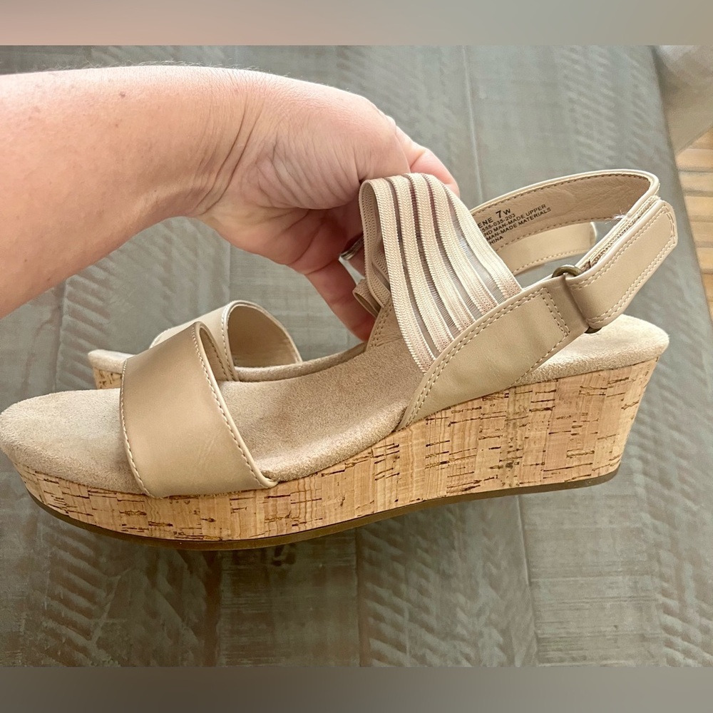 Baretrap Beige Comfy Sandals-NEW